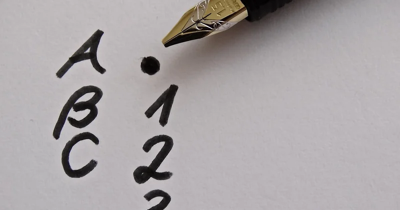 La structure qui fonctionne : trois paragraphes, pas plus
